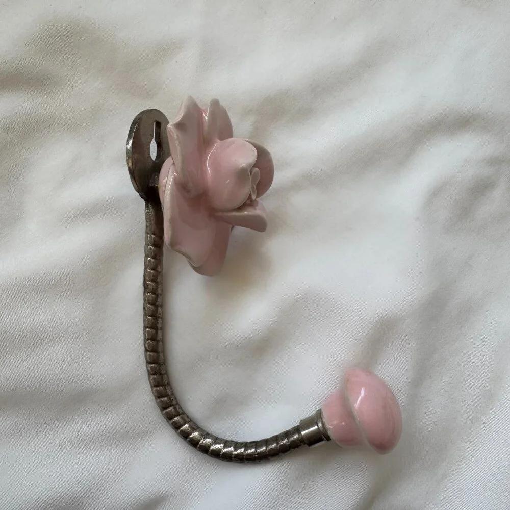 EUC, Anthropologie Floral Ceramic Wall Hook, Light Dusty Pink / Silver, One Size